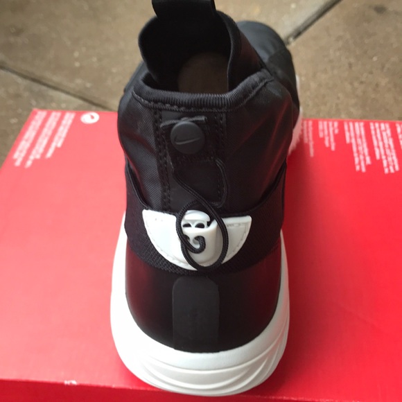 Nike Komyuter black & white mens sneakers - Picture 5 of 7